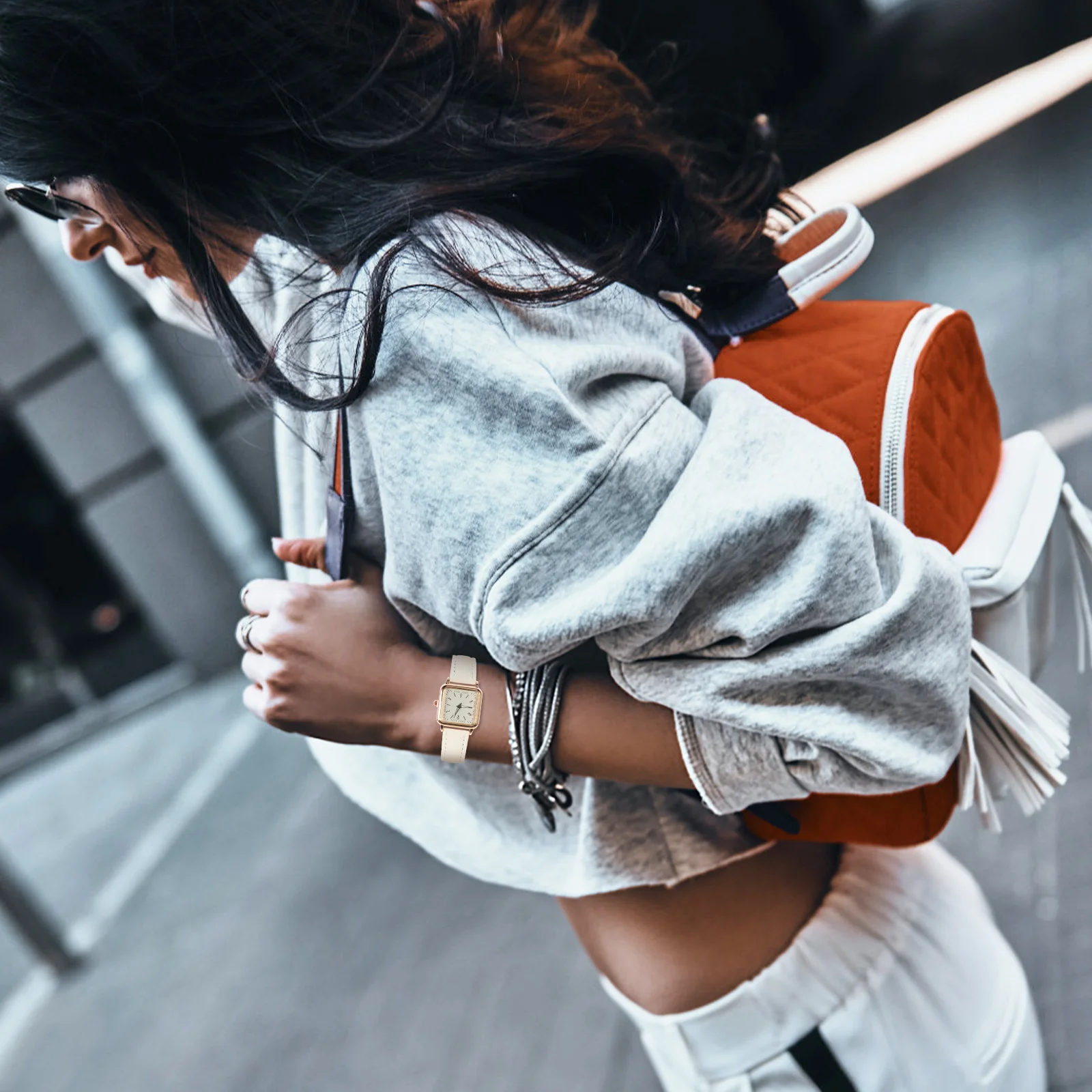 

Fashionable Quartz Watch for Women Luminous Dial with Soft Imitation Strap Elegant Casual Wristwatch for Daily Wear