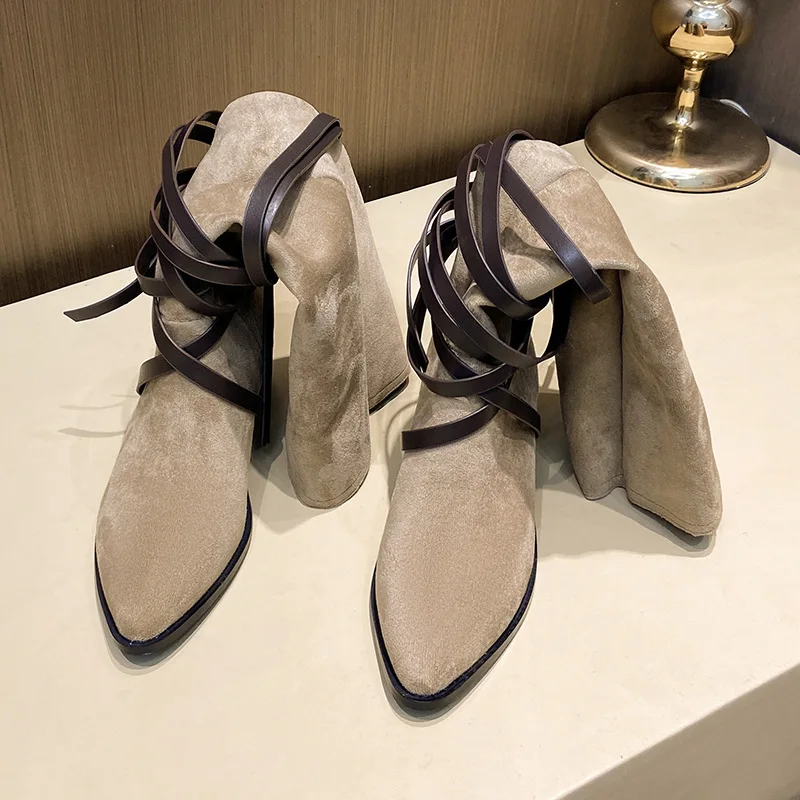 Matowe Skórzane Gotyckie Kowbojki Damskie Moda Jesień Nowy Styl Szpiczasty Nosek Sznurowane Retro Botki na Płaskim Obcasie