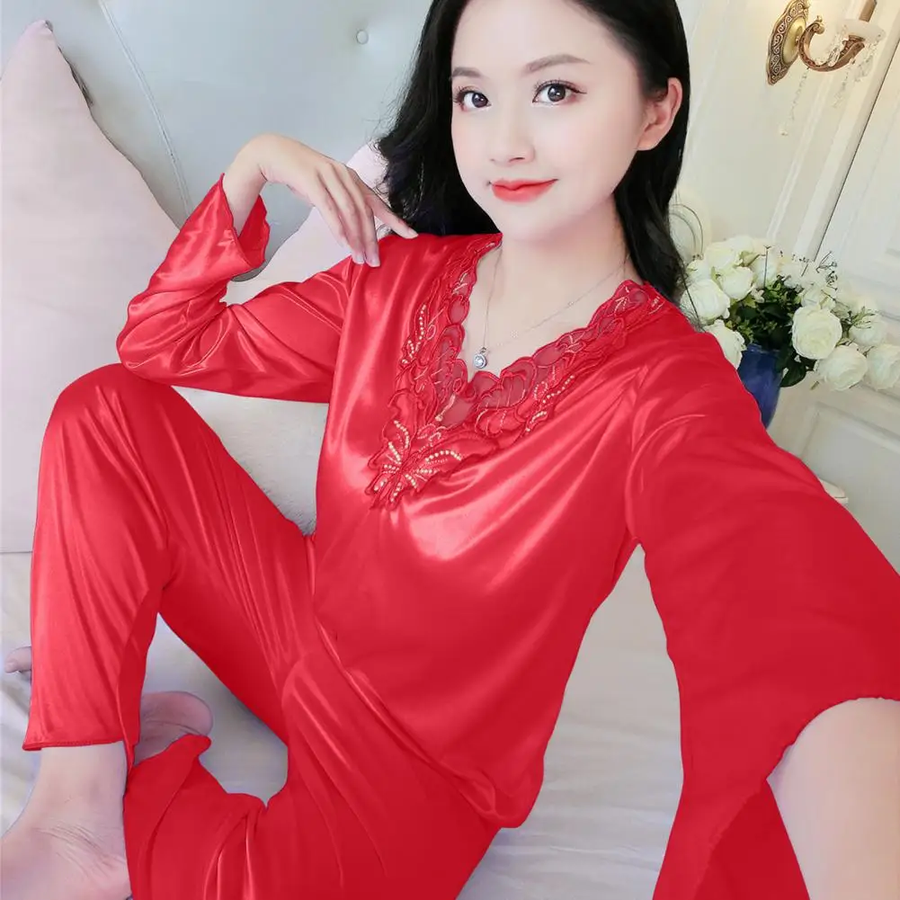 2 Pcs/Set   Simple solid color casual two-piece suit to meet your daily needs and suitable for most body shapes and ages.