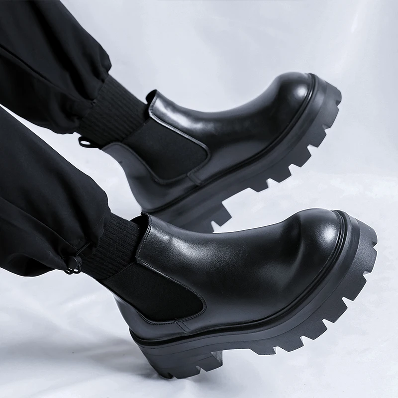 Black Autumn and winter men\'s boots Fashionable minimalist design style Outdoor daily leisure business party Adult office shoes