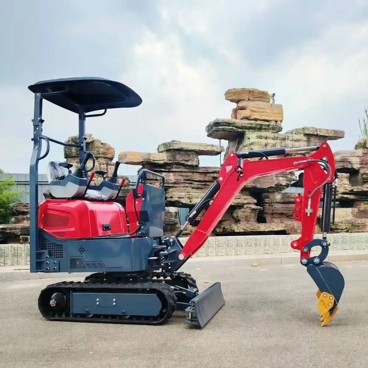 زراعة محرك كوبا الهيدروليكي 1.2 طن تستخدم معدات المزرعة المعتمدة بخمسة أوروبا من مادة EPA مع ملحقات وظيفية متعددة