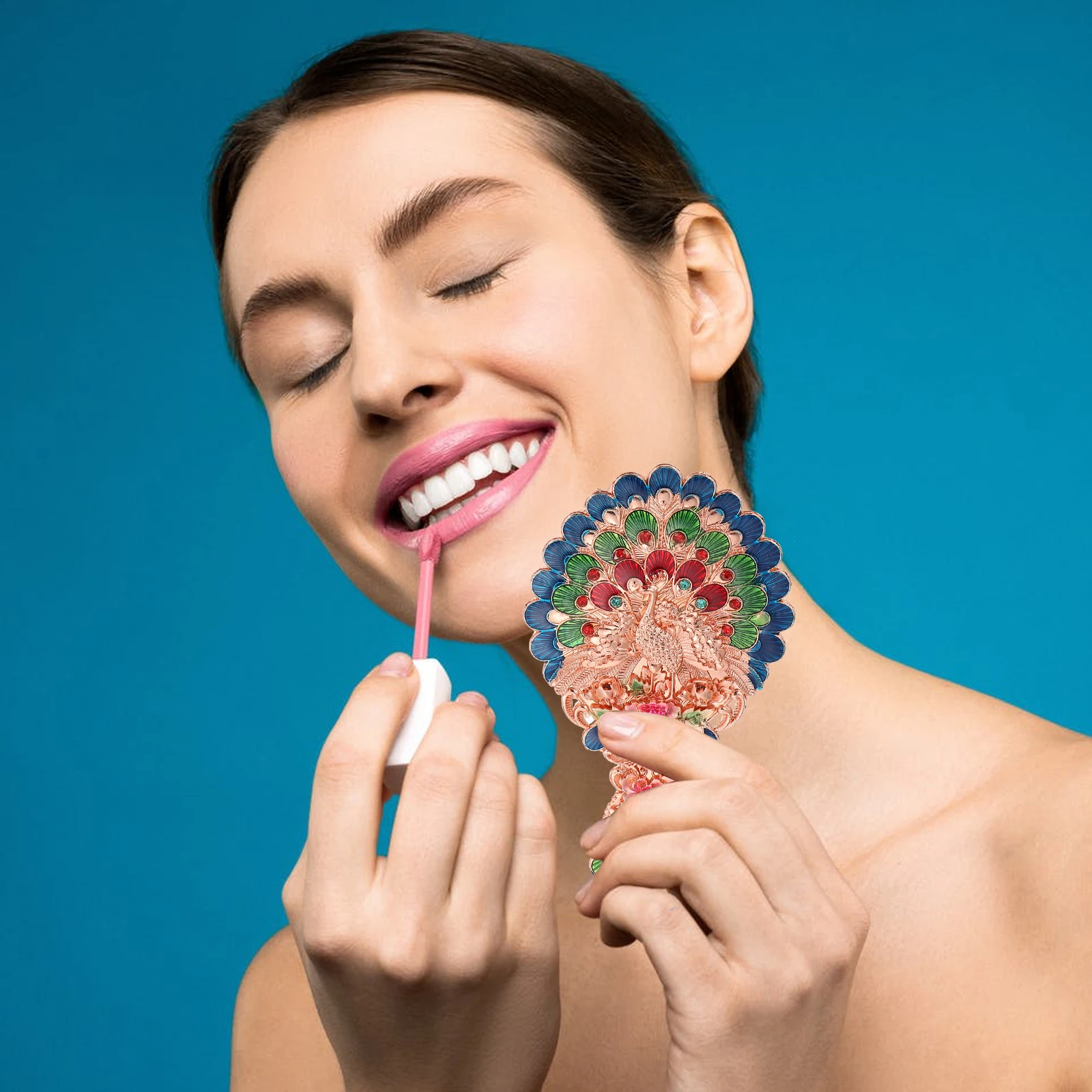 1Set Retro Handheld Makeup Mirror with Comb Vintage Design High Definition Reflective Surface Portable Mirror for Travel Outdoor