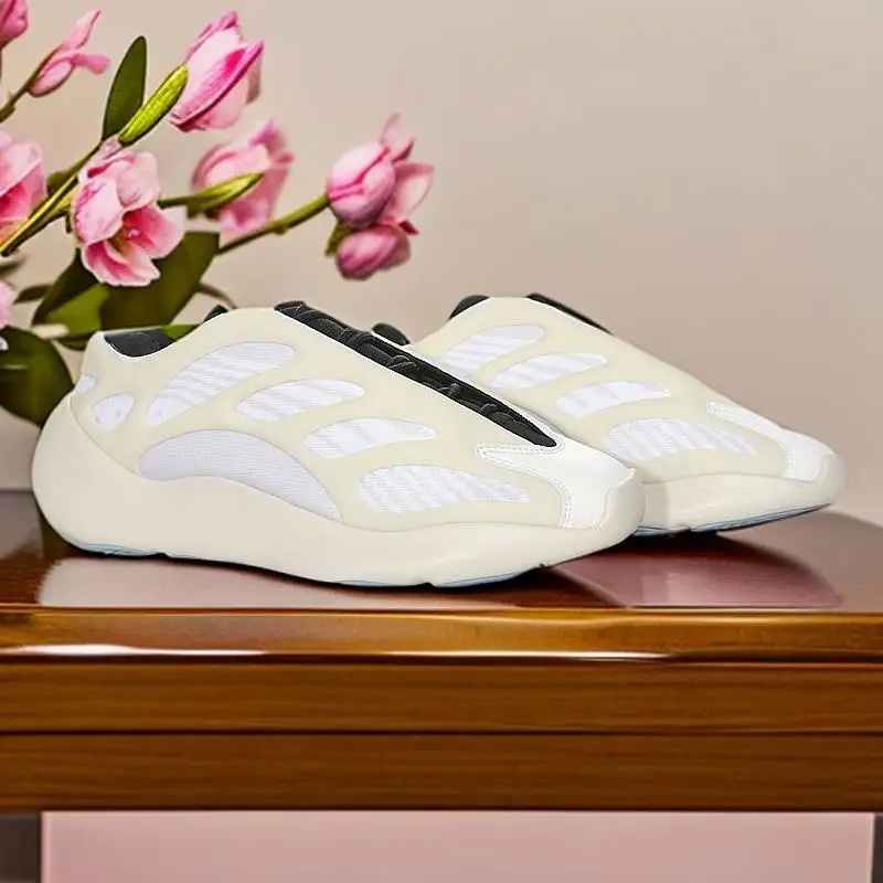 

Classic Meets Contemporary: кожаные туфли в стиле ретро — дышащие, противоскользящие и вневременно универсальные.