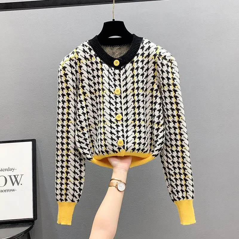 Spring and Autumn fashion retro socialite temperament color blocked herringbone grid short sweater cardigan jacket for women