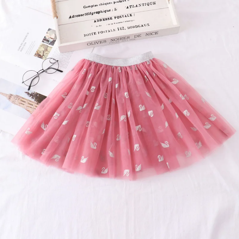 2023 Cute Strawberry Embroidery Girls Mesh Tutu Skirt Love Pleated Skirts All-match Kids Girls Swan Princess Skirt Summer