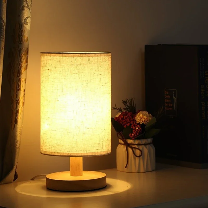 USB Bedside Lamp Night Lights Table Lamp For Bedroom Wooden Desk Lamp Bedside Night Light with Cylinder Lamp Shade Home Decor
