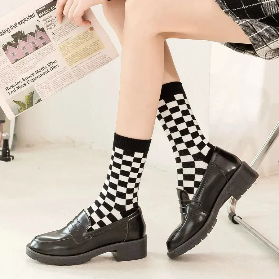2-Paar Damen-Socken mit Karomuster, mittellang, modisch, Street-Style, weich, bequem, für Paare, alle Jahreszeiten, lässige Socken – Detail 4
