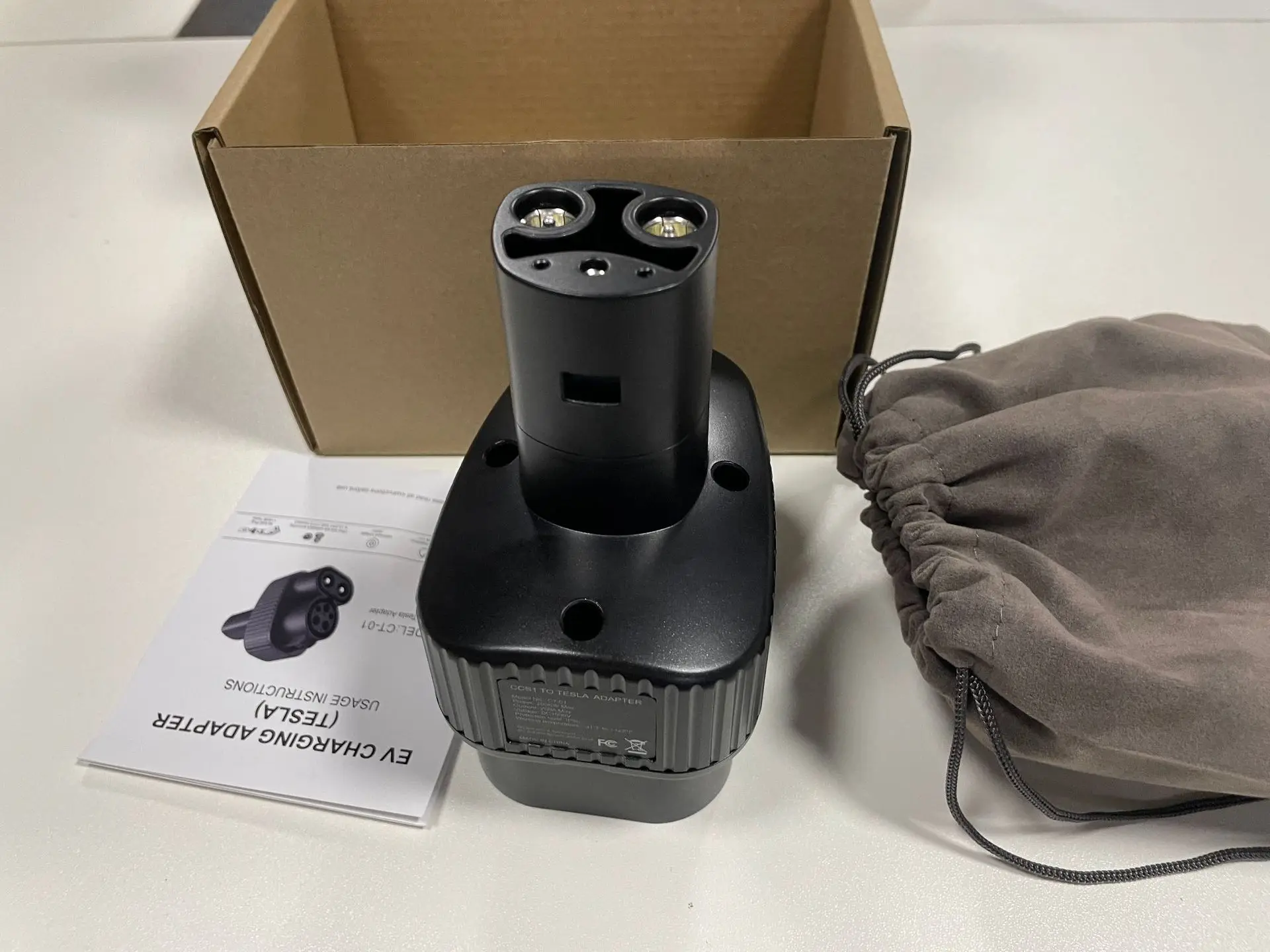 

CCS1 Applicable for Tesla Adapter DC Fast Charging Converter CCS Combo 1 to Tesla NACS Charging Adapter for Tesla Model 3/Y/S/X