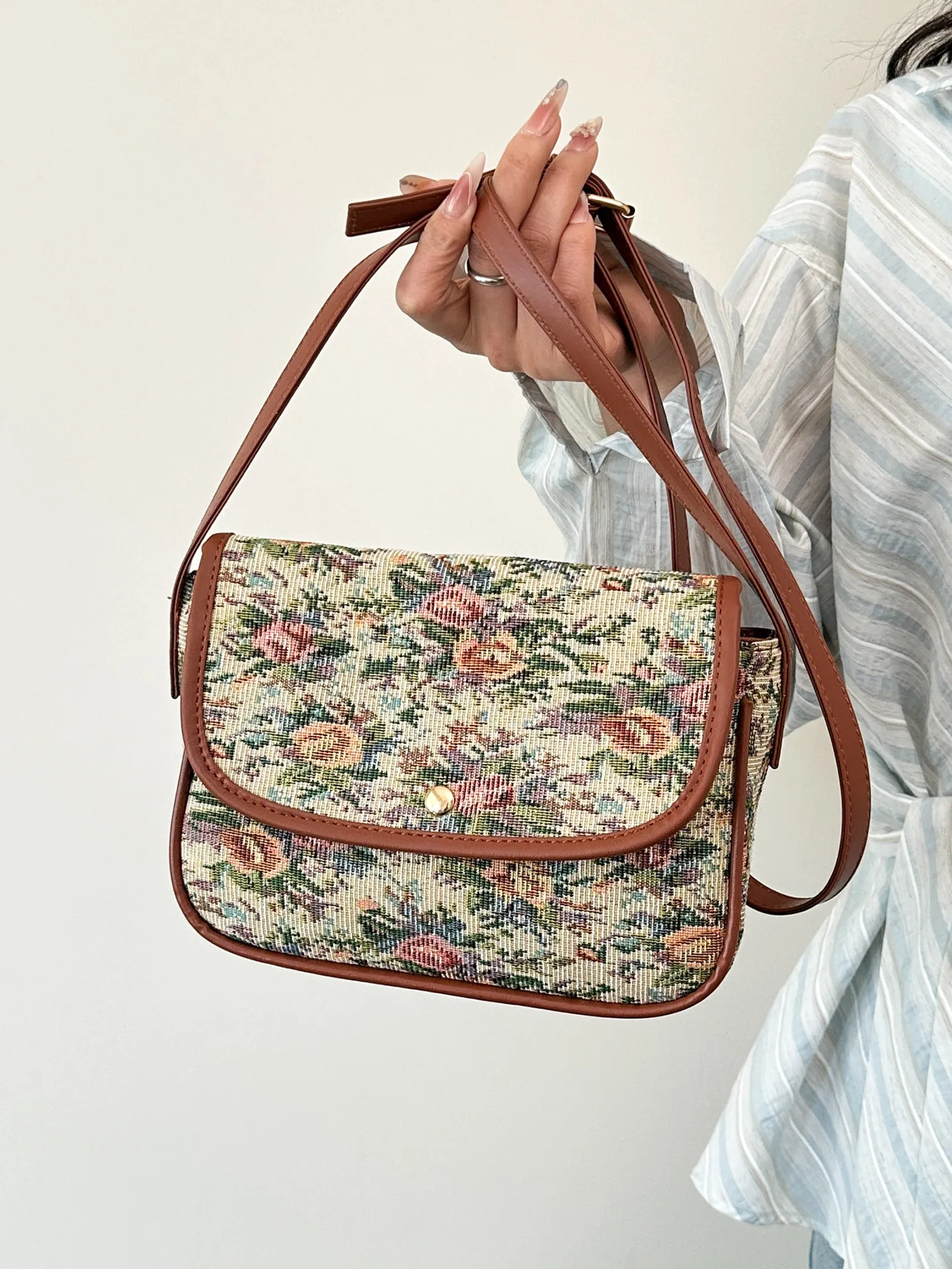 

New Chinese style Chinese style handbag women's small square bag 2026 new spring fashion shoulder bag commuting crossbody bag