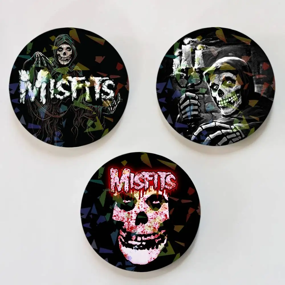 Band M-Misfits Round Laser Badge Brooch Clothes Backpack Accessories Lapel Decoration Gift