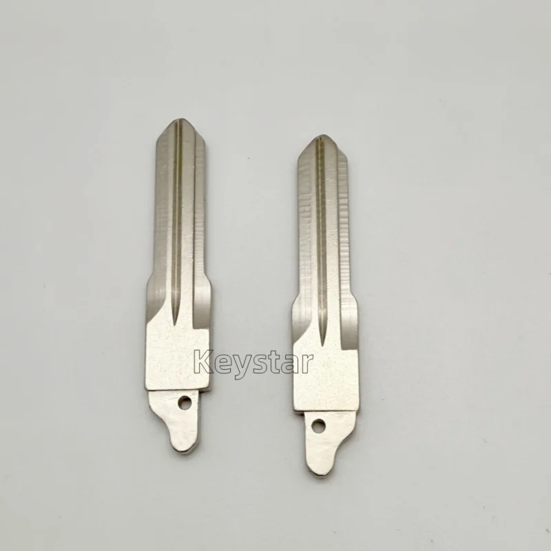 Autokeystar 10個/ロット HU136 純正車用フリップキーブレード 折りたたみ式リモートキーブランク ルノー ローガン オロチブレード用穴付き