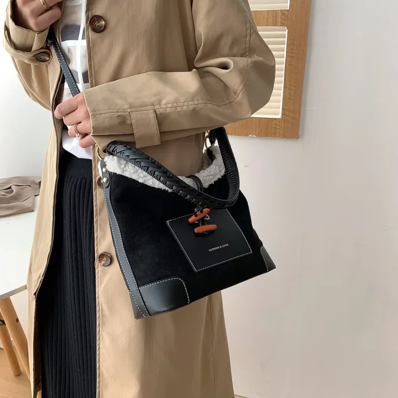 New Trend Vintage Brand Design Lambswool Suede Shoulder Crossbody Bags For Women Winter Ladies Messenger Bag Tote Big Purse Lady