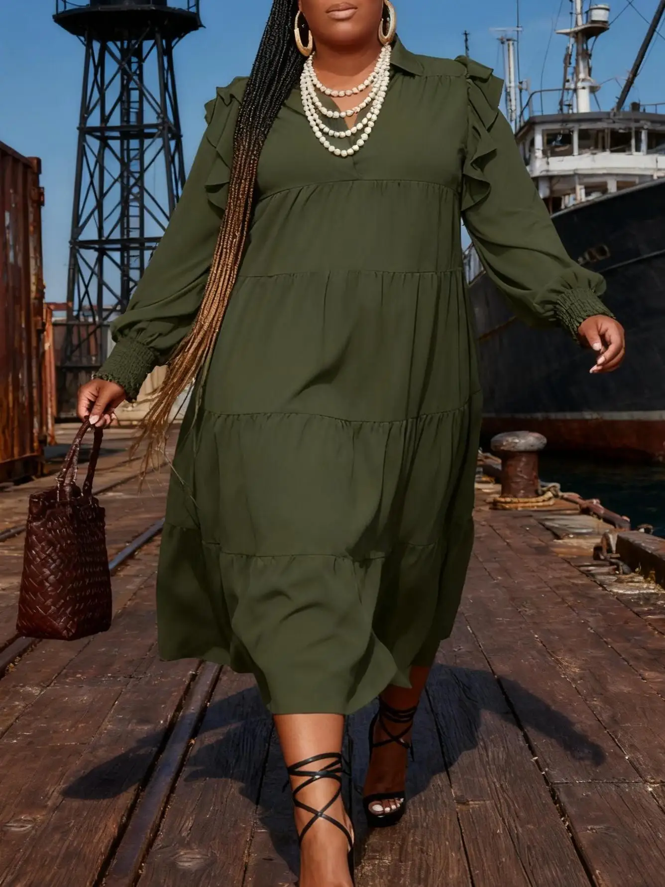 فستان نسائي طويل أنيق مقاس كبير مع أكمام فانوس على شكل حرف V