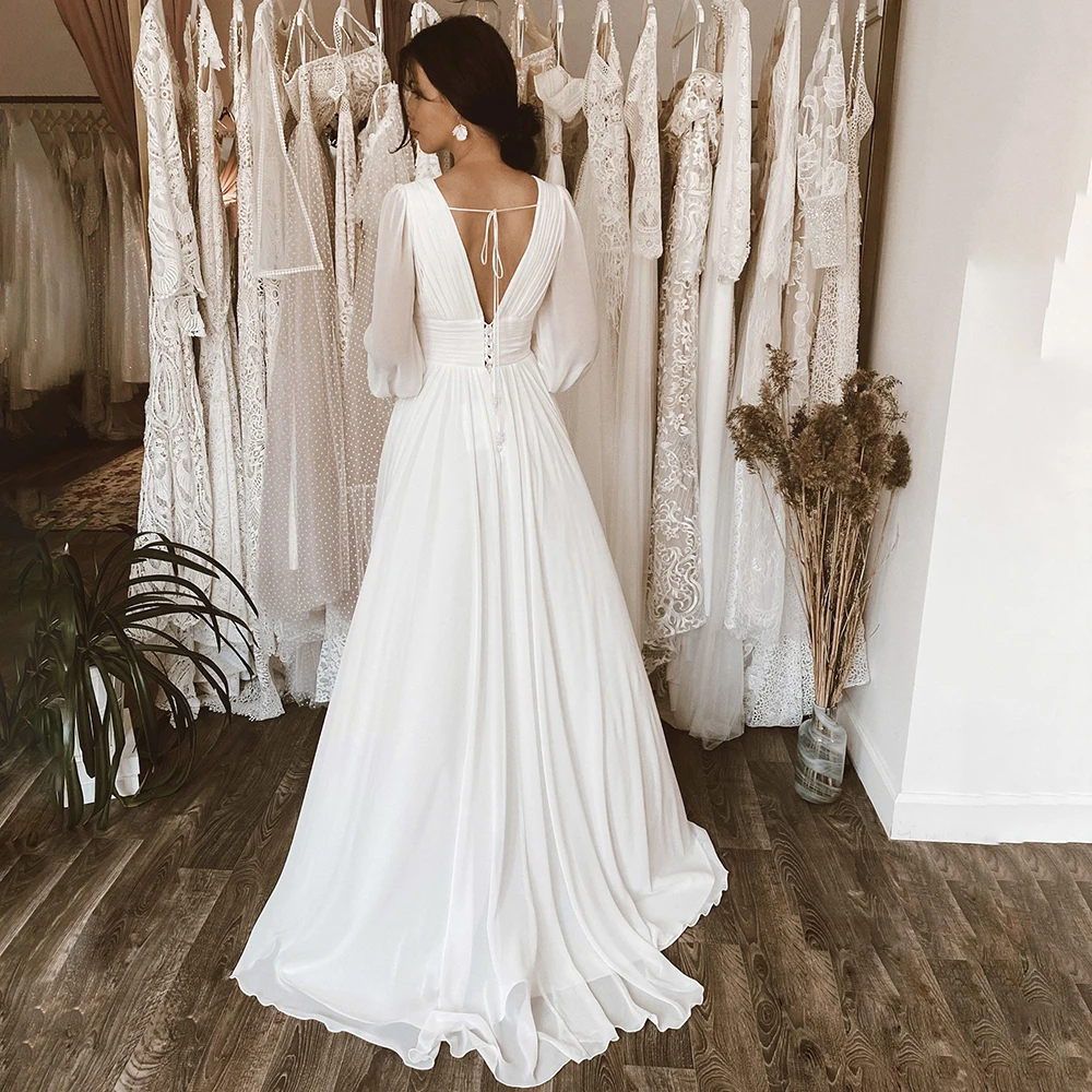 Vestido de novia plisado de gasa fruncido de manga larga con cuello en V, Espalda descubierta, cordones, una línea, botones, blanco, abertura alta, Simple