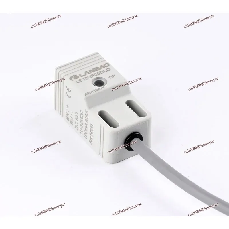 

18SF05DNO Inductive Sensor Three-wire NPN Normally Open 2m Line, Square Proximity Switch