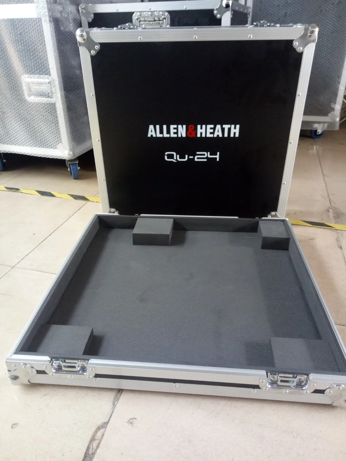 Allen Heath Allen QU24 Console Air Box QU32 Cabinet QU16 Console Acting Air Case