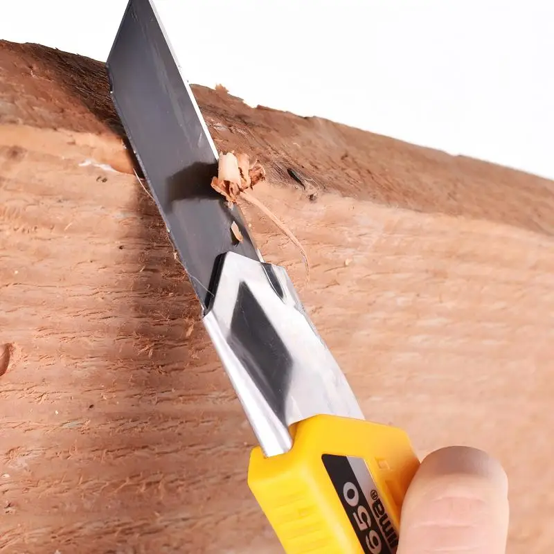 TAJIMA LC-650 Utility Knife with Automatic lock Push Button 25mm-wide Blade Wallpaper Knife Cutting Hand Tools 1101-0200