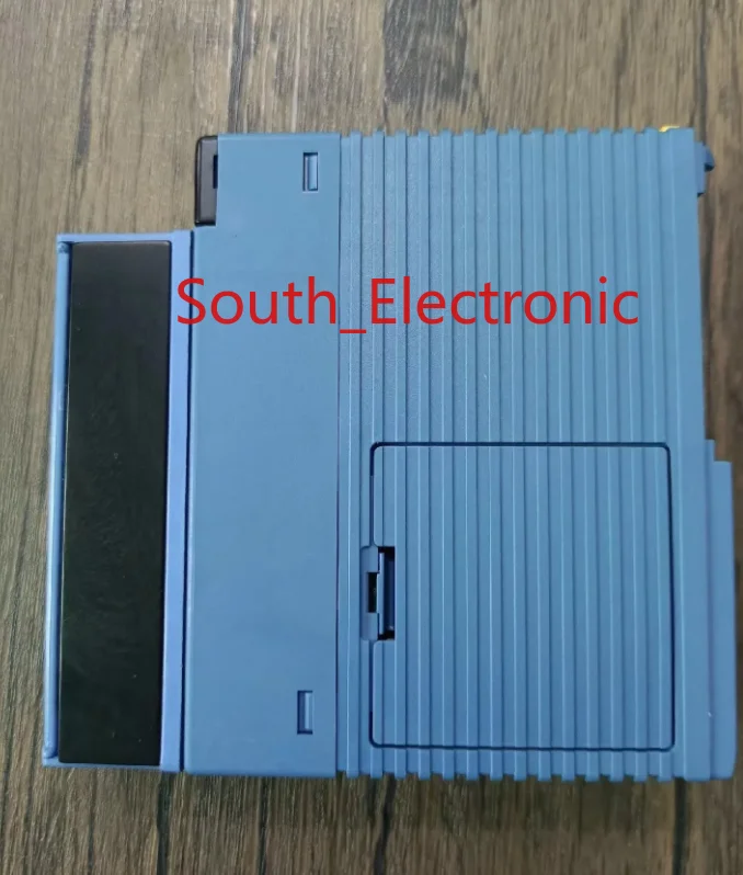 F3CU04  PLC  ,  In good working condition, free shipping  a