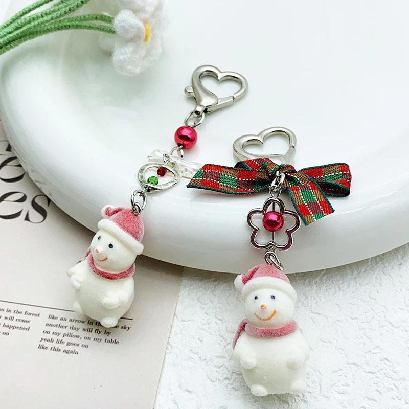 Creative Cute Flocking Snowman Keychain Pendant Fashion Funny Doll Keyring Exquisite Backpack Decoration Accessories Gifts