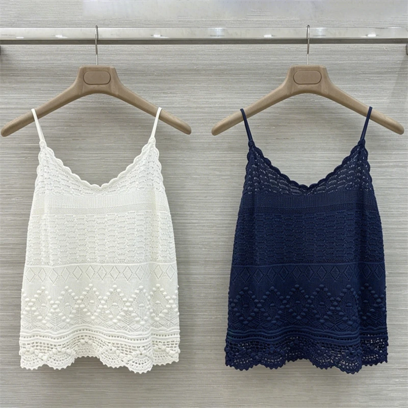 New summer style, high-quality openwork 3D crochet knit strapless camisole for women fashionable, casual, simple, and loose fit.