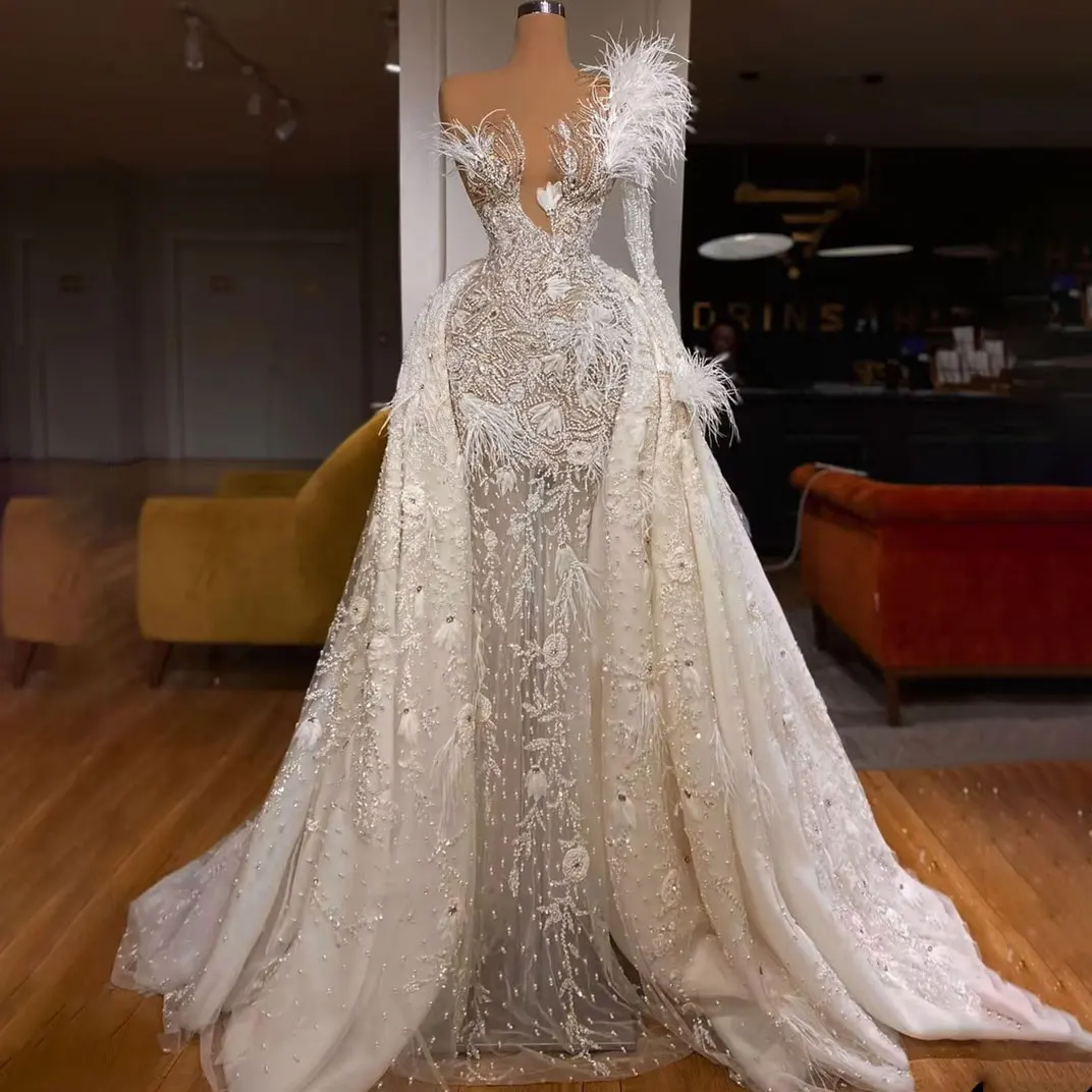

Exquisite Ball Gown One Sleeve V Neck Wedding Dresses Sequins 3D Lace Appliques Feather Beads Bridal Gowns Plus Size Customized