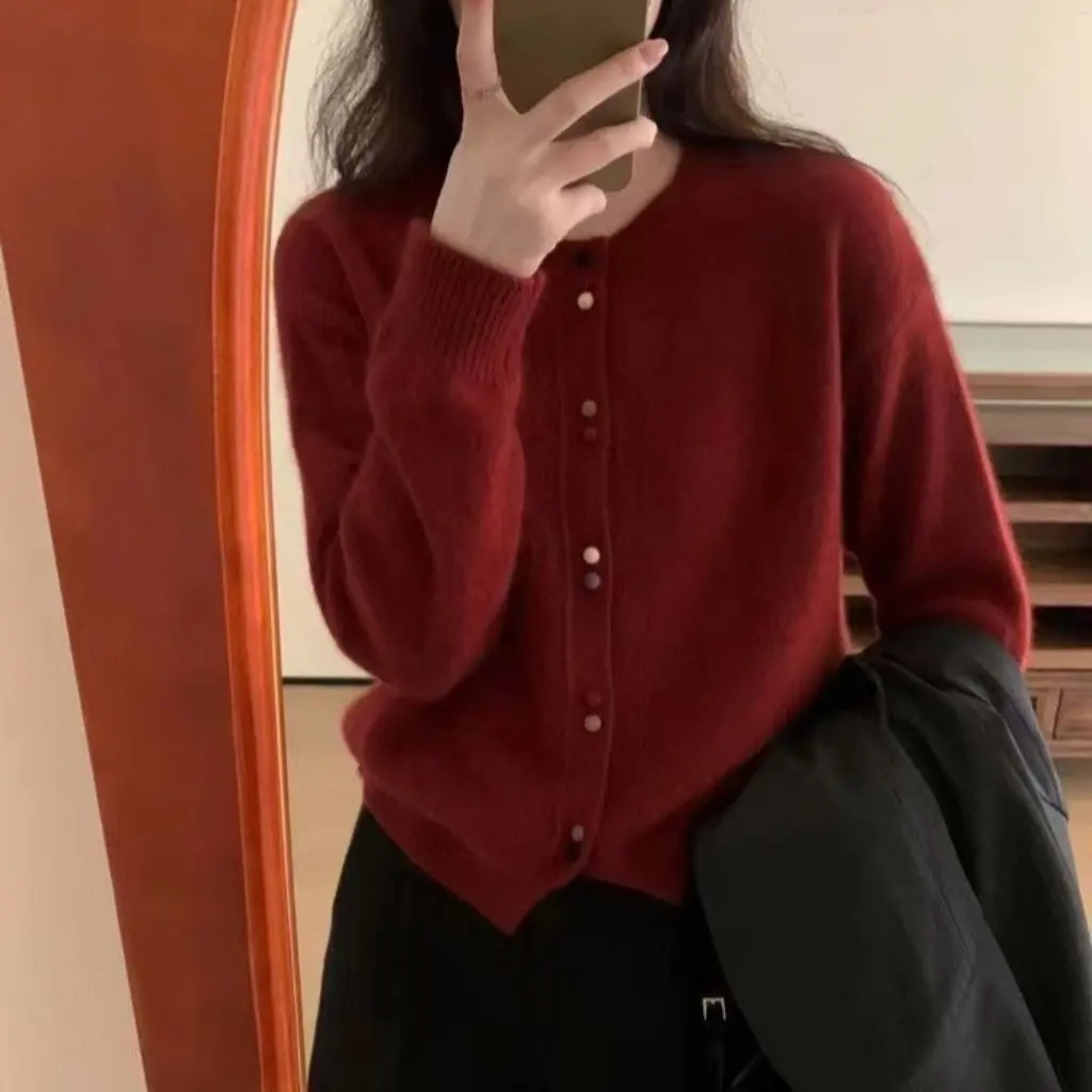 

Elegant Korean Soft Waxy Wool Cardigan for Women Unique Fashion Top Cashmere Sweater Autumn Winter New Arrivals