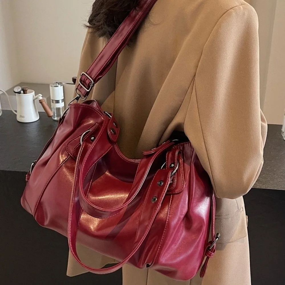 Vintage Large Capacity Soft PU Shoulder Bag Zipper Closure Sturdy Handle Handbag Leather Look Solid Color Tote Bag Women