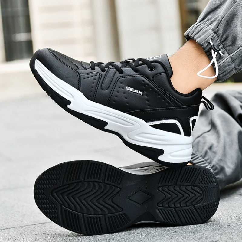 

Spring Autumn Men's Large-sized Round-toe Low-top Lace-up Color-blocking Soft-sole Anti-slip Lightweight Outdoor Running Shoes