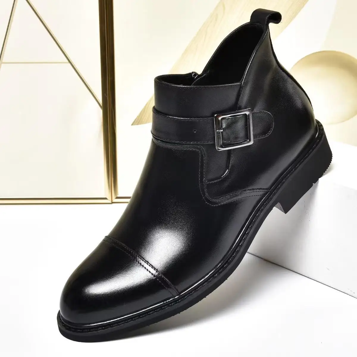 2026 Men's British Retro Style Leather Boots Short Business Dress Motorcycle Rider Fashionable Men's Footwear