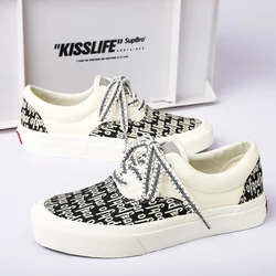 Fashion Women Canvas Shoes Trend Korean Style Casual Sneakers Men Comfortable Walking Sneakers Low Top Round Toe Vulcanize Shoes