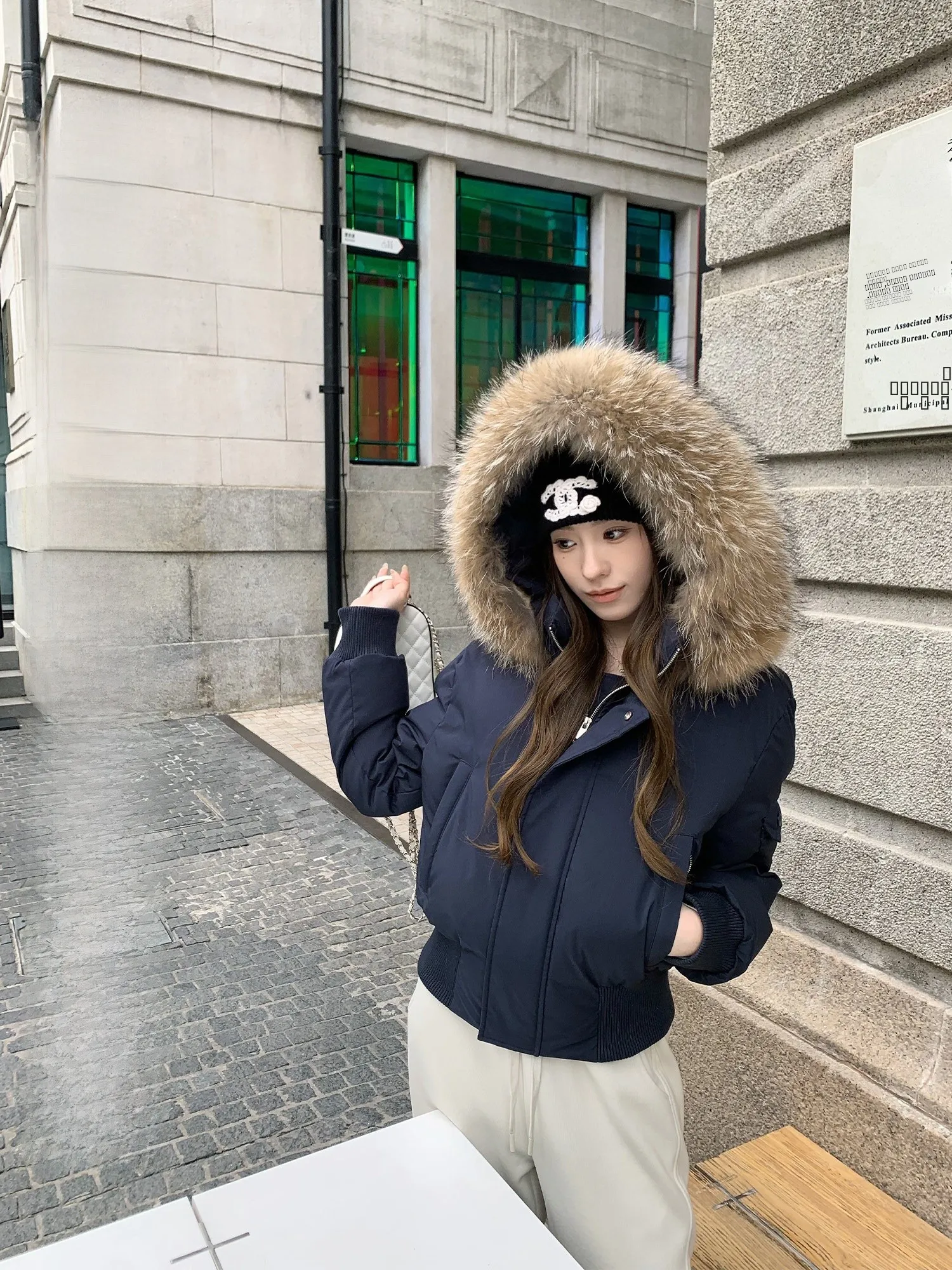 

Женская пуховая куртка Hhi белого цвета с большим меховым воротником, ветрозащитная, с регулировкой талии, теплая зимняя верхняя одежда, повседневный свободный крой