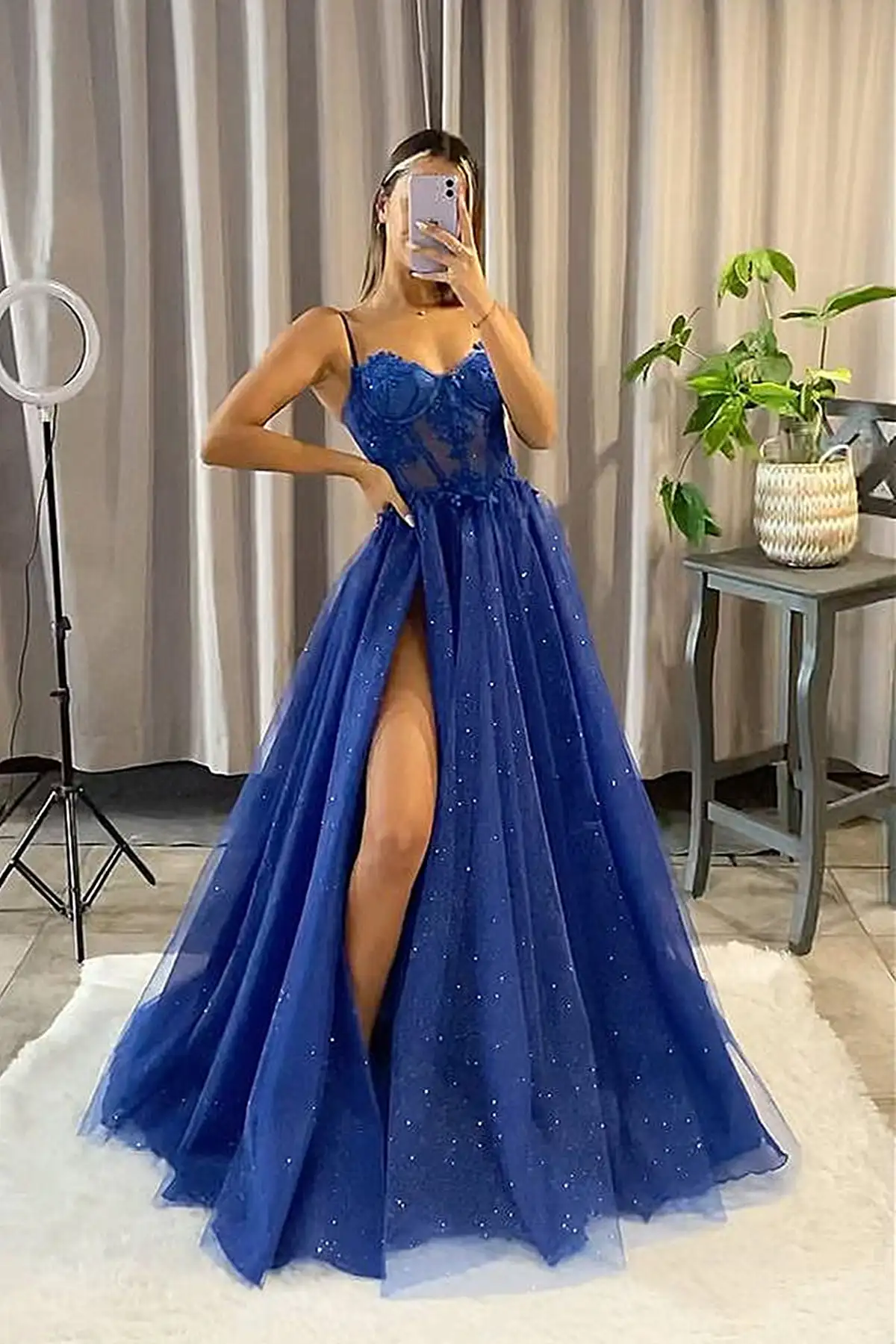 

Sparkly Glitters Tulle Evening Dresses Sparkly Spaghetti Strap Sweetheart Illusion A Line with Slit Long Prom Gowns Formal Party