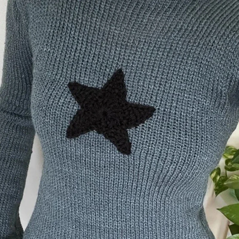 Autumn and winter new color contrasting pentagram round neck long sleeved knitted sweater, casual and fashionable sweater ﻿