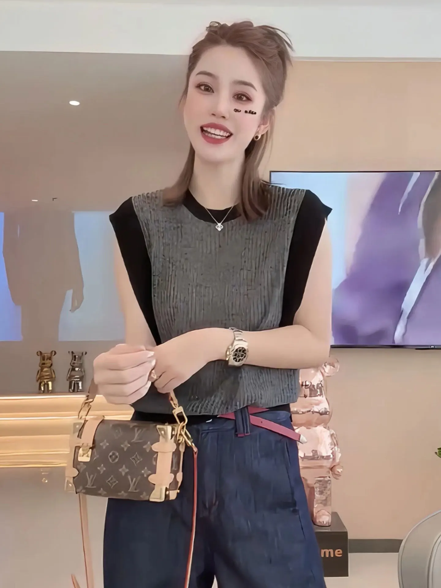 

Элегантный трикотажный топ из ледяного шелка с круглым вырезом, модный базовый слой в корейском стиле, прямой крой, шелковистый, для повседневной носки