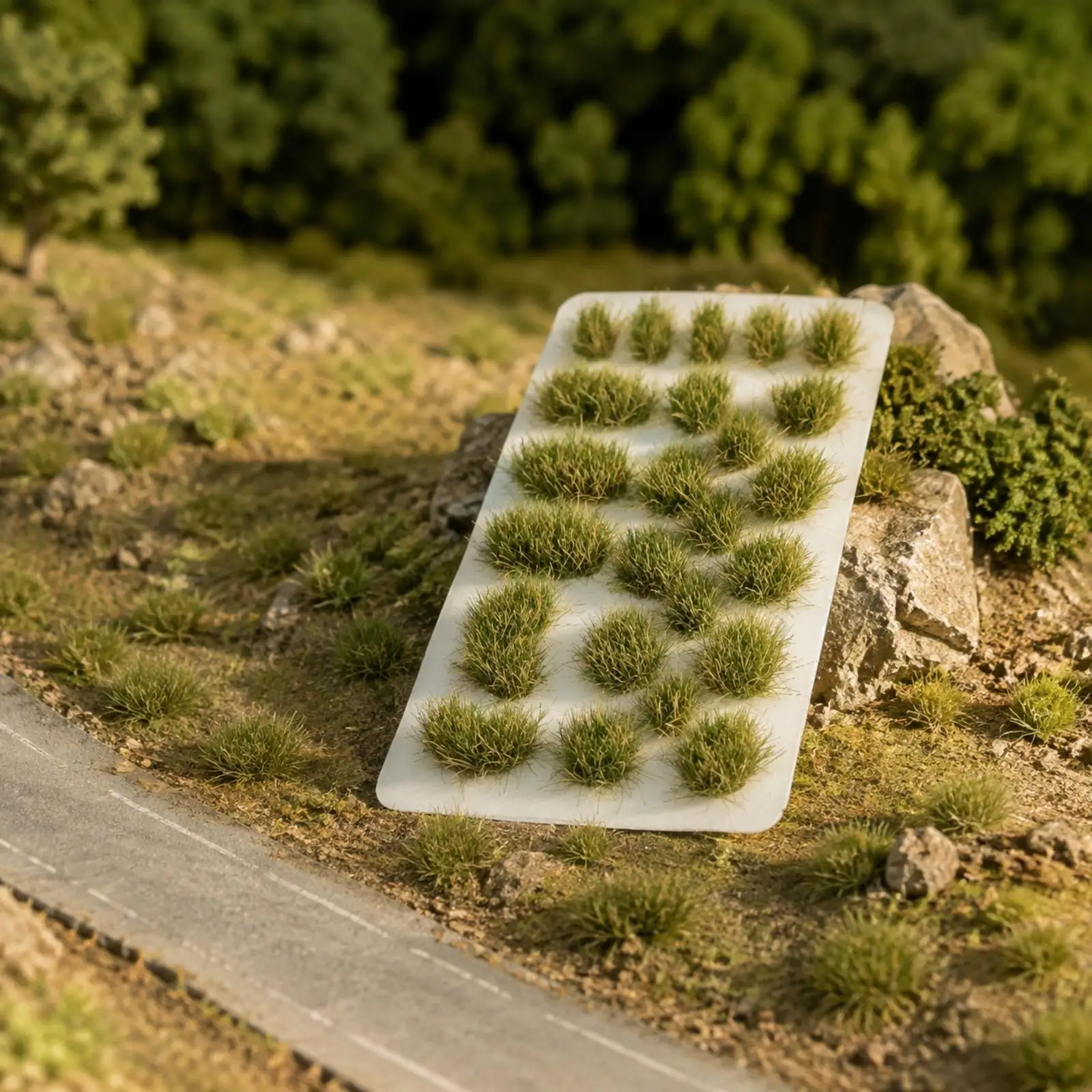 Miniature Grass-Clump Model Irregular Tufted Grass Tufts Realistic Scenery Detail Piece for Diorama Hobbyists, Dioramas, Railway