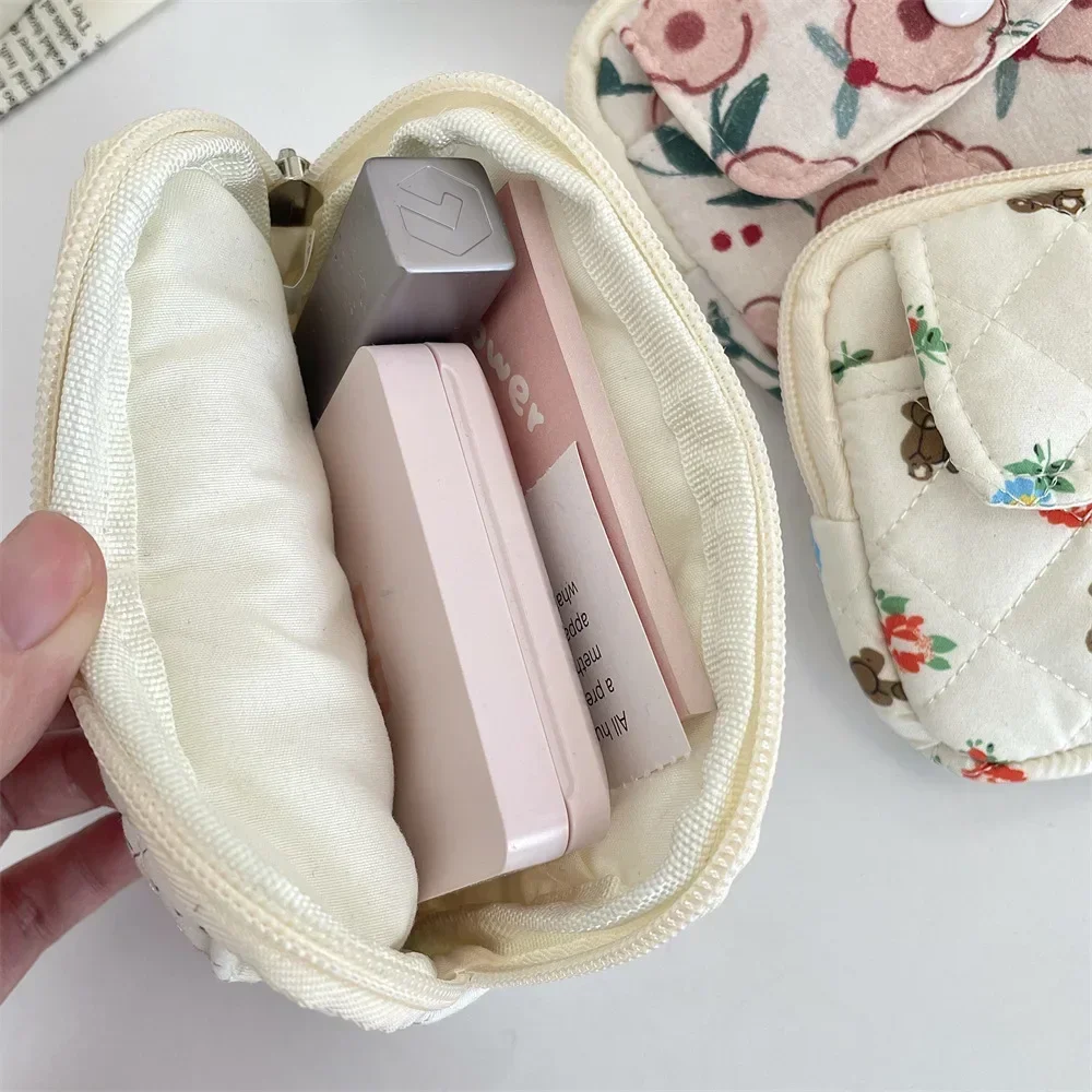 Cute Cartoon Floral Quilting Document Storage Bag Card Wallet Coin Purse ID Card Holder Driver\'s License Holder Badge Holder