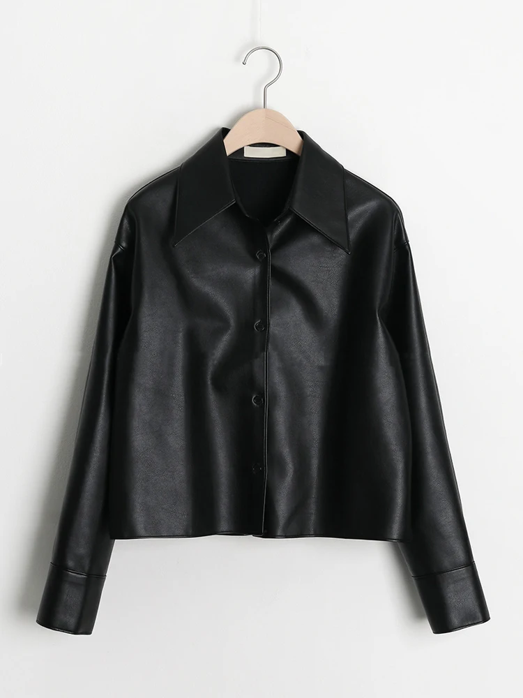 سترة نسائية كورية من جلد البولي يوريثان نمط موتو قصير فضفاض مناسب ورقيق ومتعدد الاستخدامات معطف عالي الشارع موضة تصميم بسيط ملابس خارجية للخريف