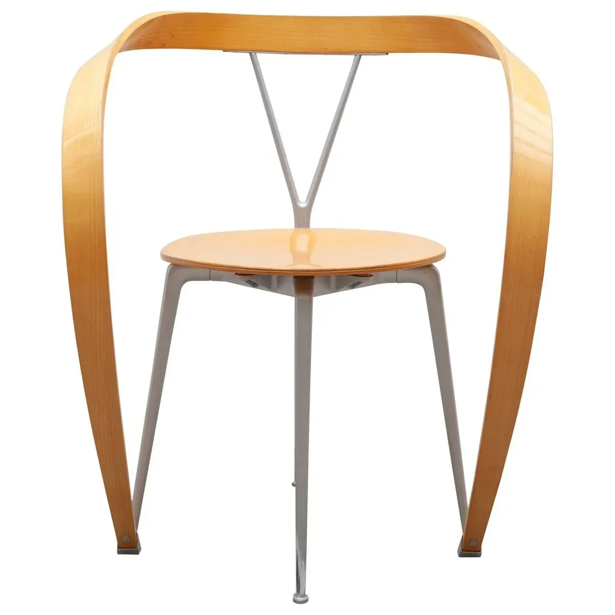 Kursi santai tunggal bergaya minimalis Italia, warna kayu metalik abad pertengahan, untuk restoran tamu.