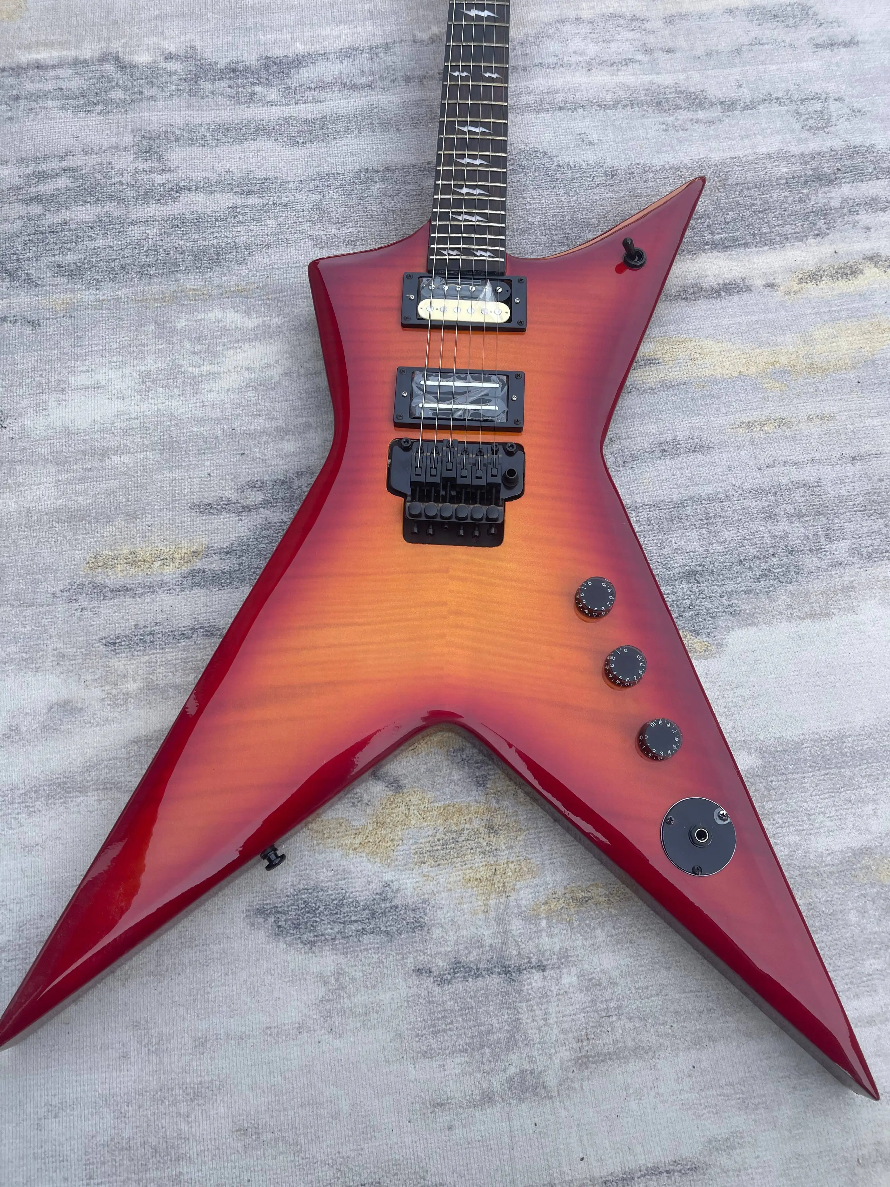 Sunburst Flame Maple Star V Electric Guitar Dual Humbuckers Double Lock Tremolo Solid Body Metal Performance Free Shipping