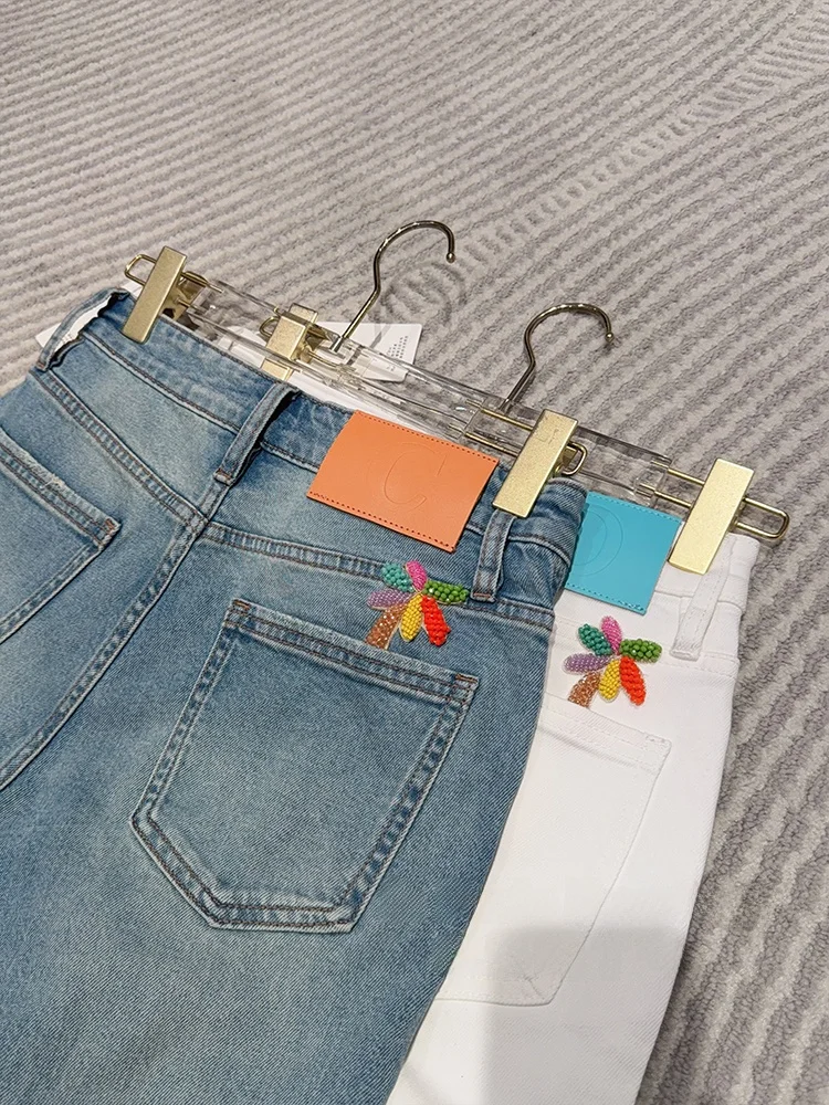 

Coconut Tree Embroidered Straight Leg Jeans Women's Spring Fashion Casual Cotton Stretch Denim Natural Waist Zipper