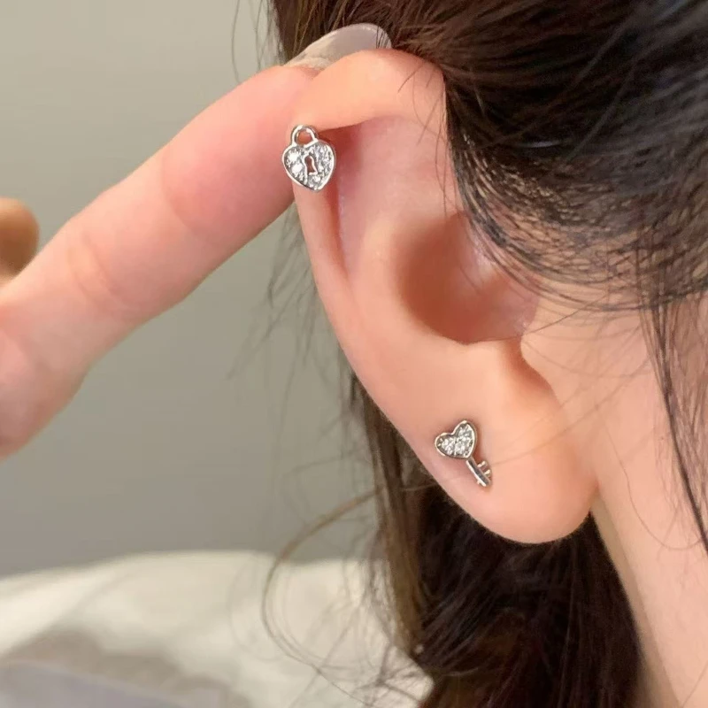 2Pcs/Set Unique Asymmetric Heart Key Lock Stud Earrings for Women New Exquisite Shiny Zircon Piercing Earrings Y2K Jewelry Gifts
