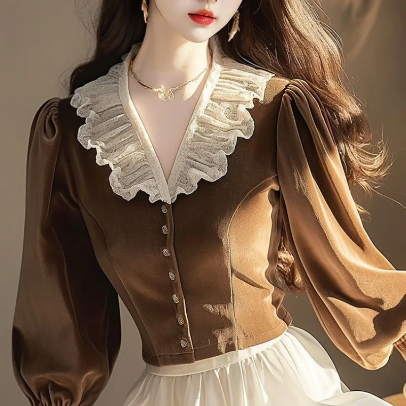 France Retro Elegant Lace V-neck Velvet Shirts Solid Coffee Single Breasted Short Jacket Slim High Waist Luxury Winter Cardigan