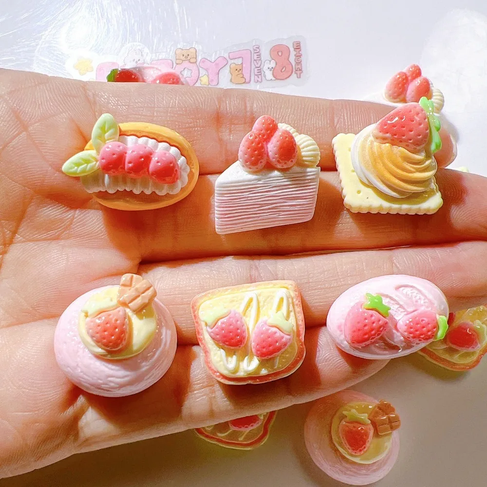 10pcs Mini Kawaii Resin Cake Strawberry Flat Back Cabochons Scrapbook Diy Party Hairpin Accessories Home Decoration Craft