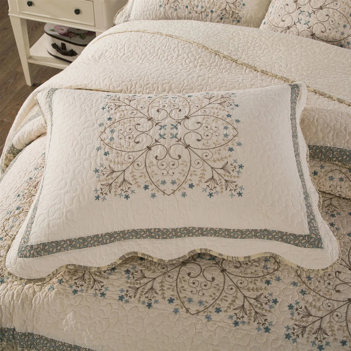 Solid Color Cotton Pillowcase Set 2PCS, Quilted & Embroidered Luxury Bedding,Standard Hypoallergenic Breathable Pillow Cover