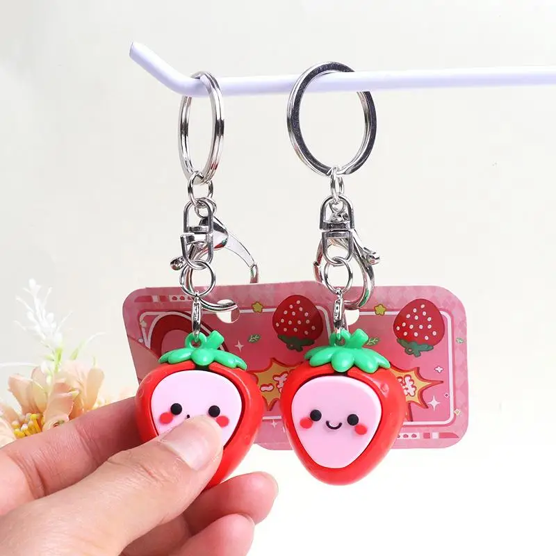1 Stück Niedlicher 3D-Erdbeer-Schlüsselanhänger Kawaii Frucht-Schlüsselring mit Karabinerhaken Taschenanhänger Geschenk für Frauen und Mädchen – Detail 8