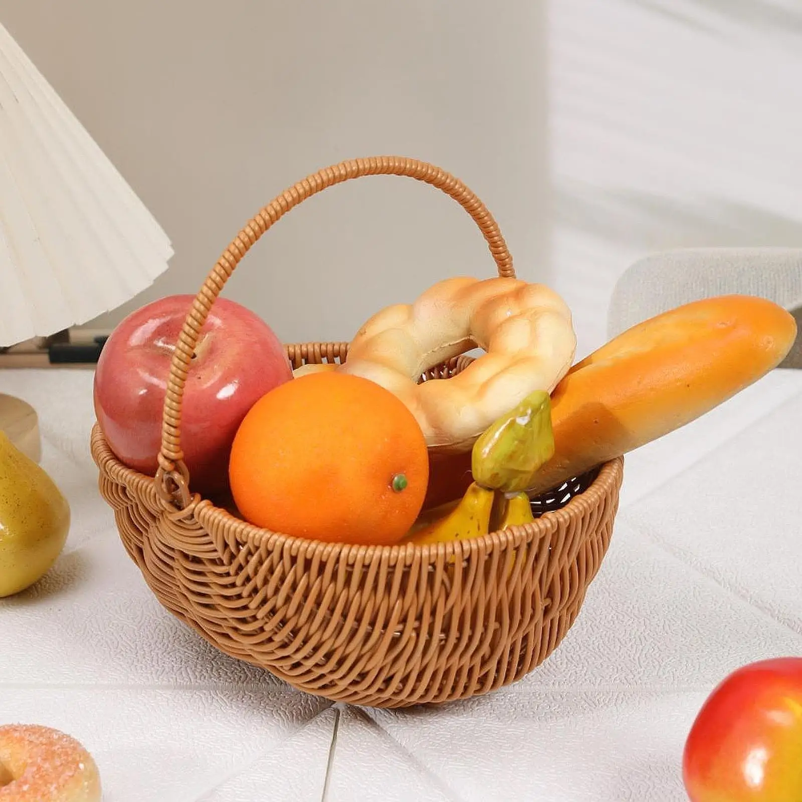 

Multifunctional Wicker Basket Lightweight Handle Storage Basket Fruit Organizer for Gift Daily Use