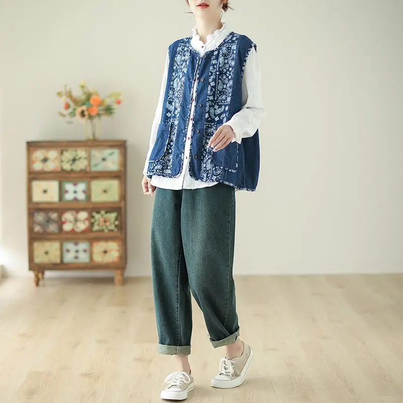 

Japanese Denim Waistcoat Vest for Women Color Blocked Sleeveless Layering Jacket Spring Summer Streetwear Outerwear Accessory​