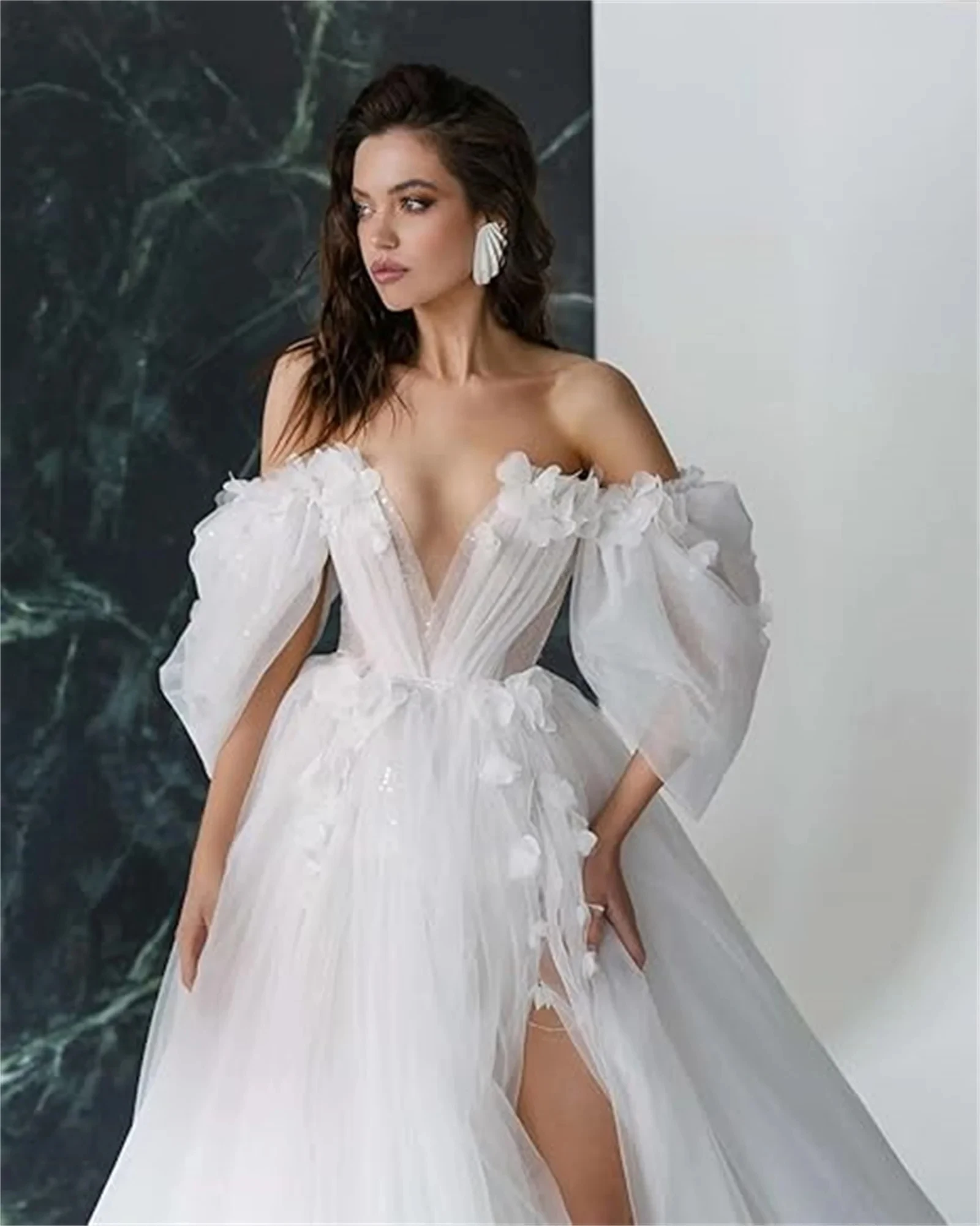 Abiti da sposa Boho con spalle scoperte e fiori per la sposa Abito da sposa lungo bianco in tulle