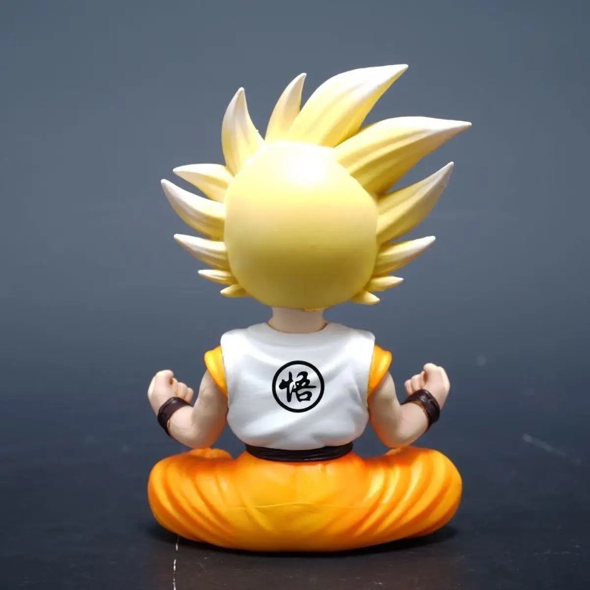 Anime dragon ball figura super saiyan postura sentada filho goku figuras de ação estátua pvc modelo colecionável brinquedos decoração presente