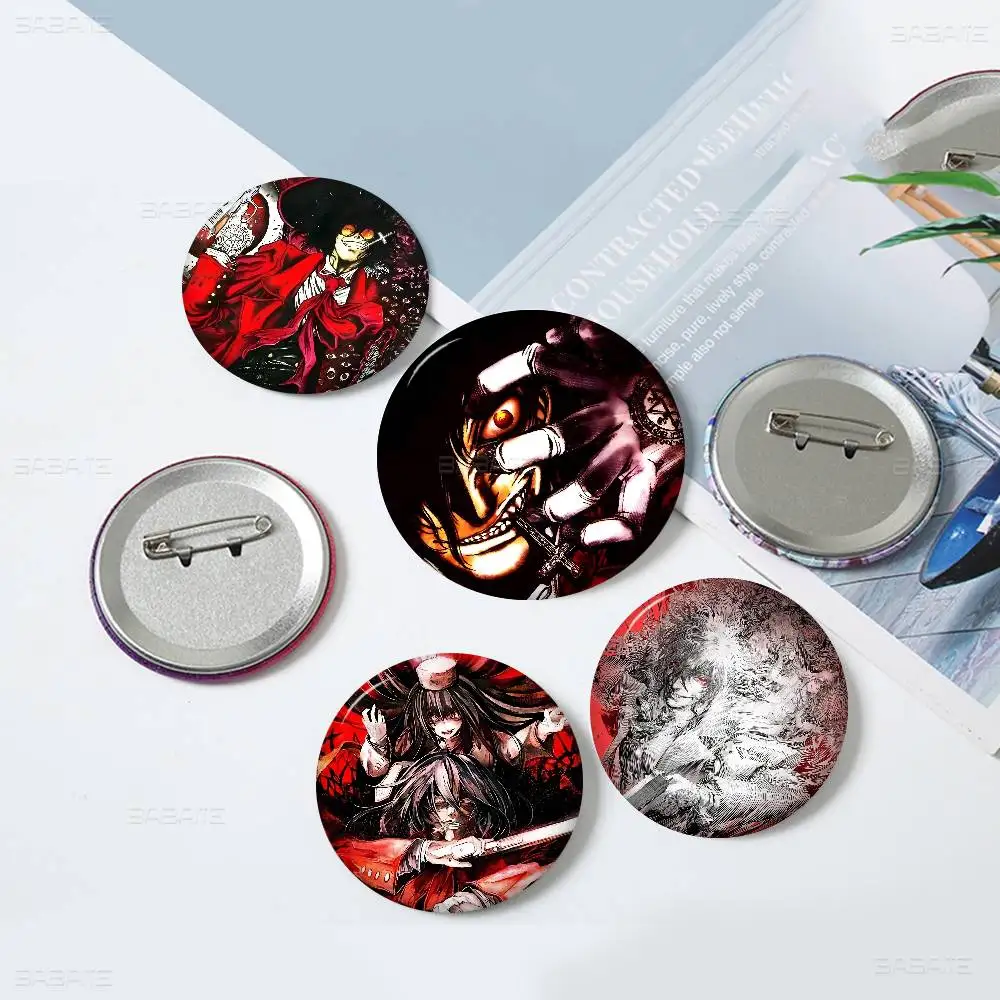 H-Hellsing-Ultimate Customizable Soft Button Pin For Women Creative Jewelry Funny Badge Cartoon Lover Hat